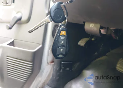 2005 Chevrolet Express from USA, damaged, VIN 1GCGG25V551137866